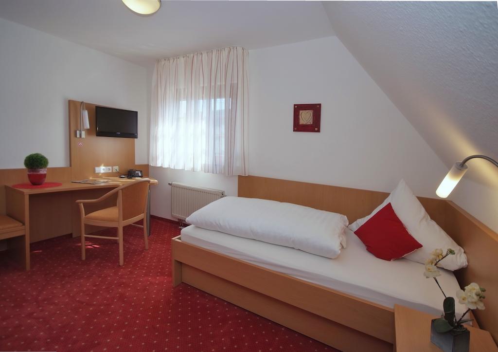 Loewen Hotel & Restaurant Wendlingen Quarto foto